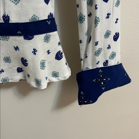 Free People Where We Roam Navy White Geometric Top Blouse Small Deep V Neck - Picture 8 of 15